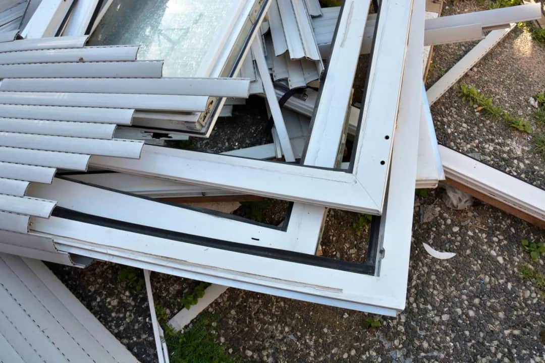 Co zrobić ze starych okien: 10 kreatywnych pomysłów i utylizacja
