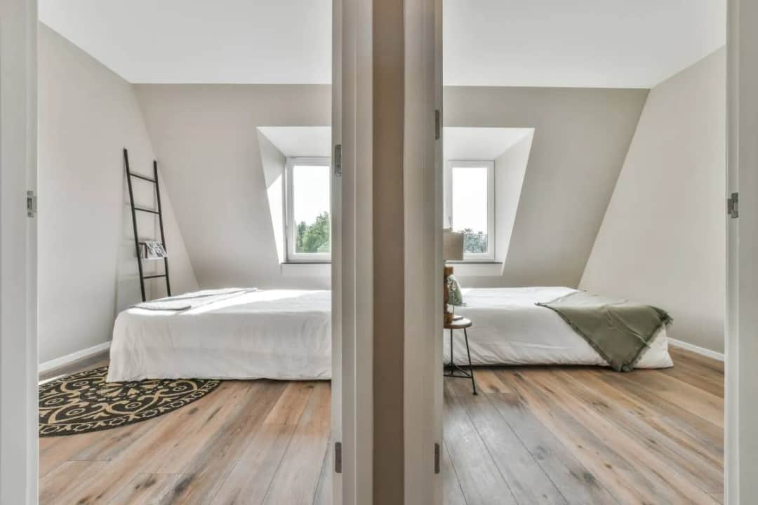 Jak podzielić pokój z 1 oknem, aby zyskać więcej funkcjonalnych stref?